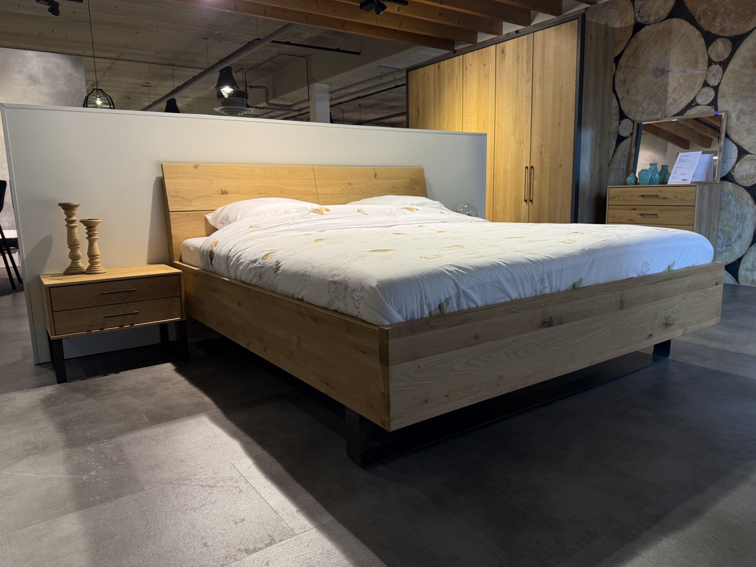 Bed Real - Showroomset