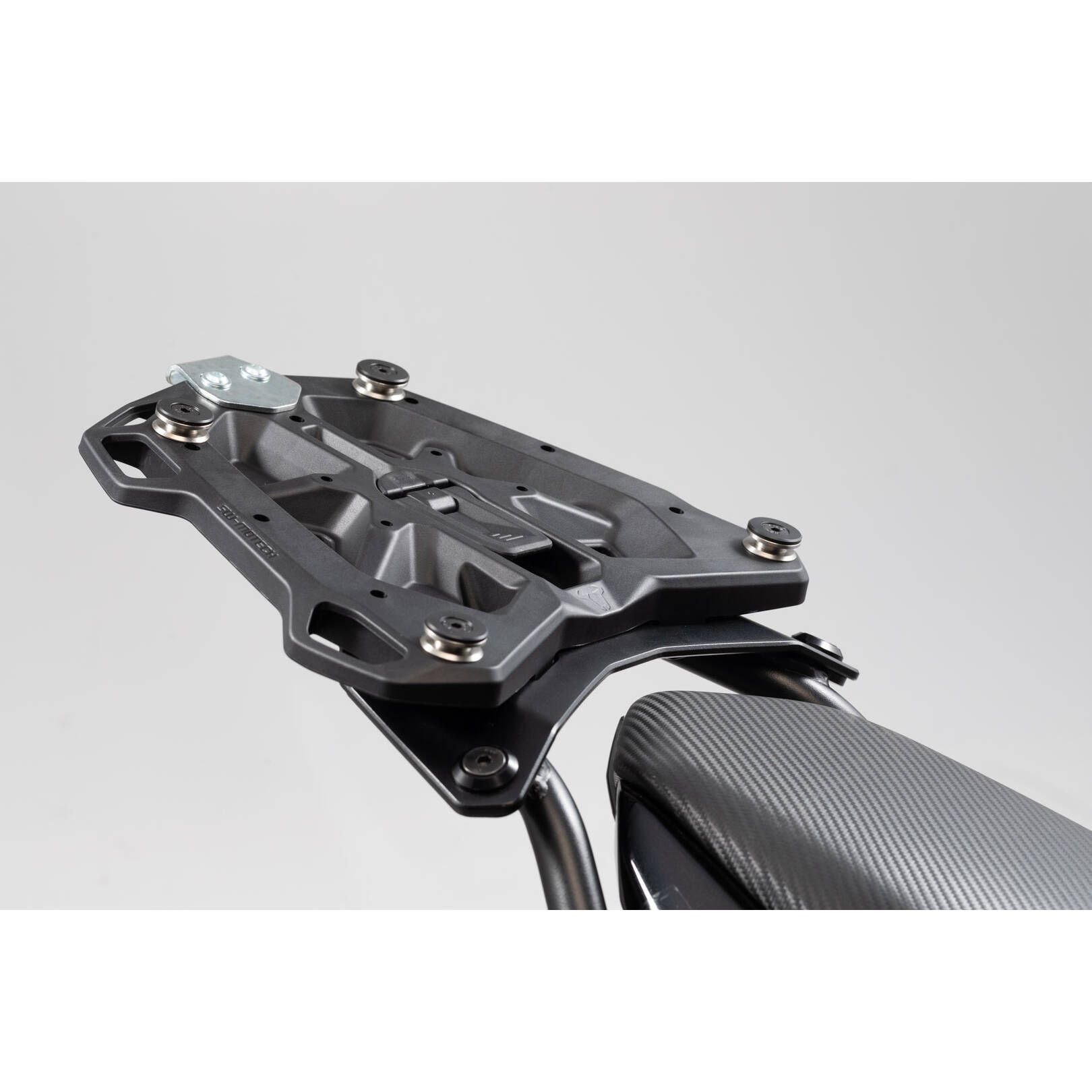 Plaque adaptatrice SW-Motech Street-Rack vers TRAX