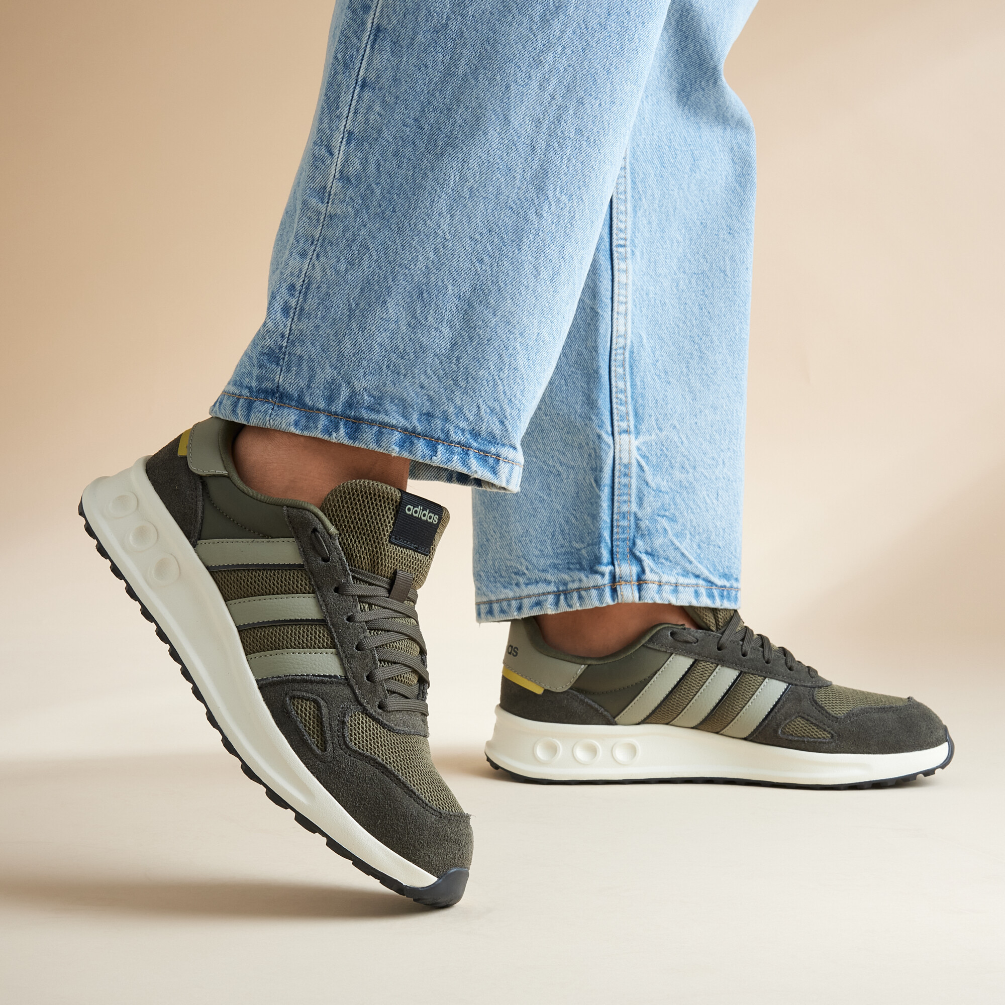 Adidas Adidas Run 84 Sneakers bruin Textiel
