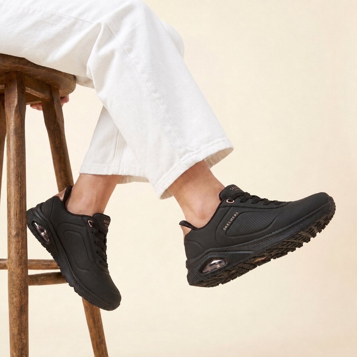 Skechers Skechers Arch Fit Uno Slip-Ins zwart Synthetisch