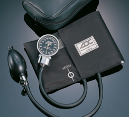 ADC Diagnostix 700 Taschen-Aneroid-Sphygmomanometer mit Adcuff Nylon-Blutdruckmanschette