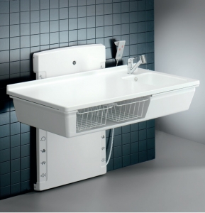 Skötbord – STIL (dyna ingår) – 1400 mm, tvättho höger inkl. blandare o. trådkorgar