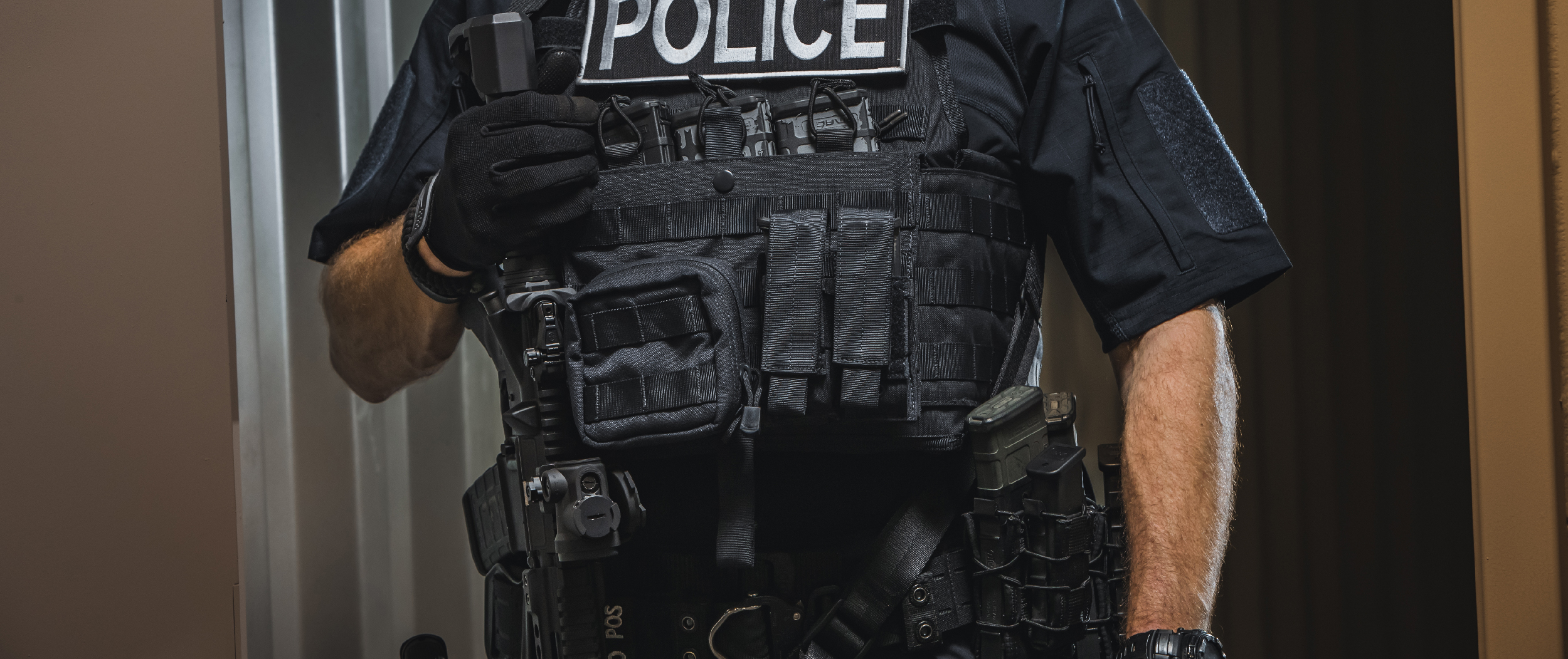 Image of the pistol pouch on a plate carrier