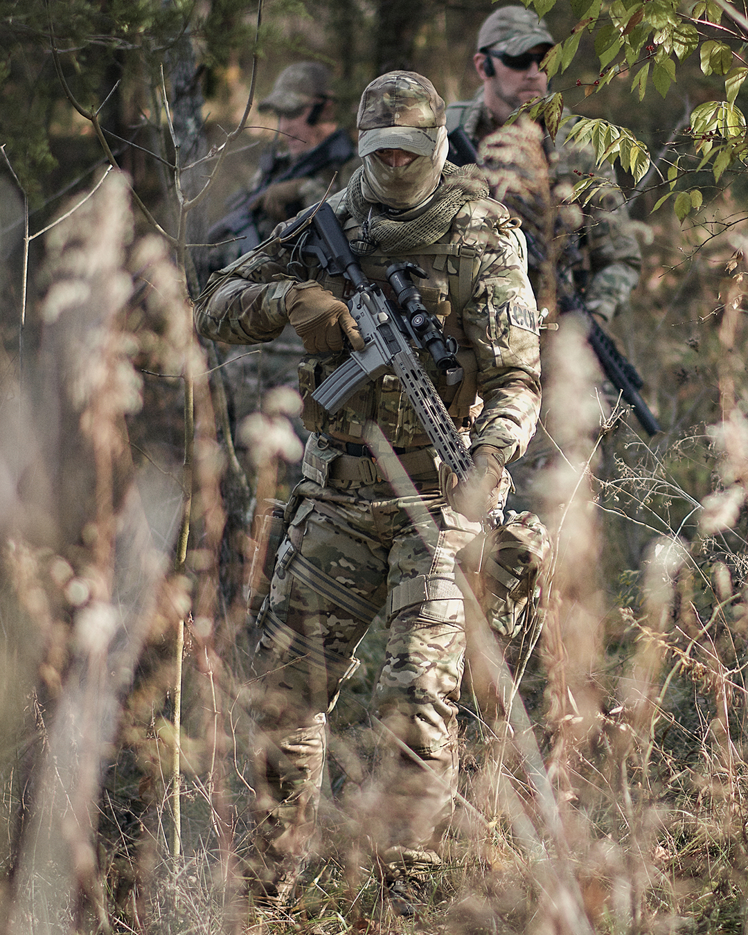 Image of a dog handler with their k9.