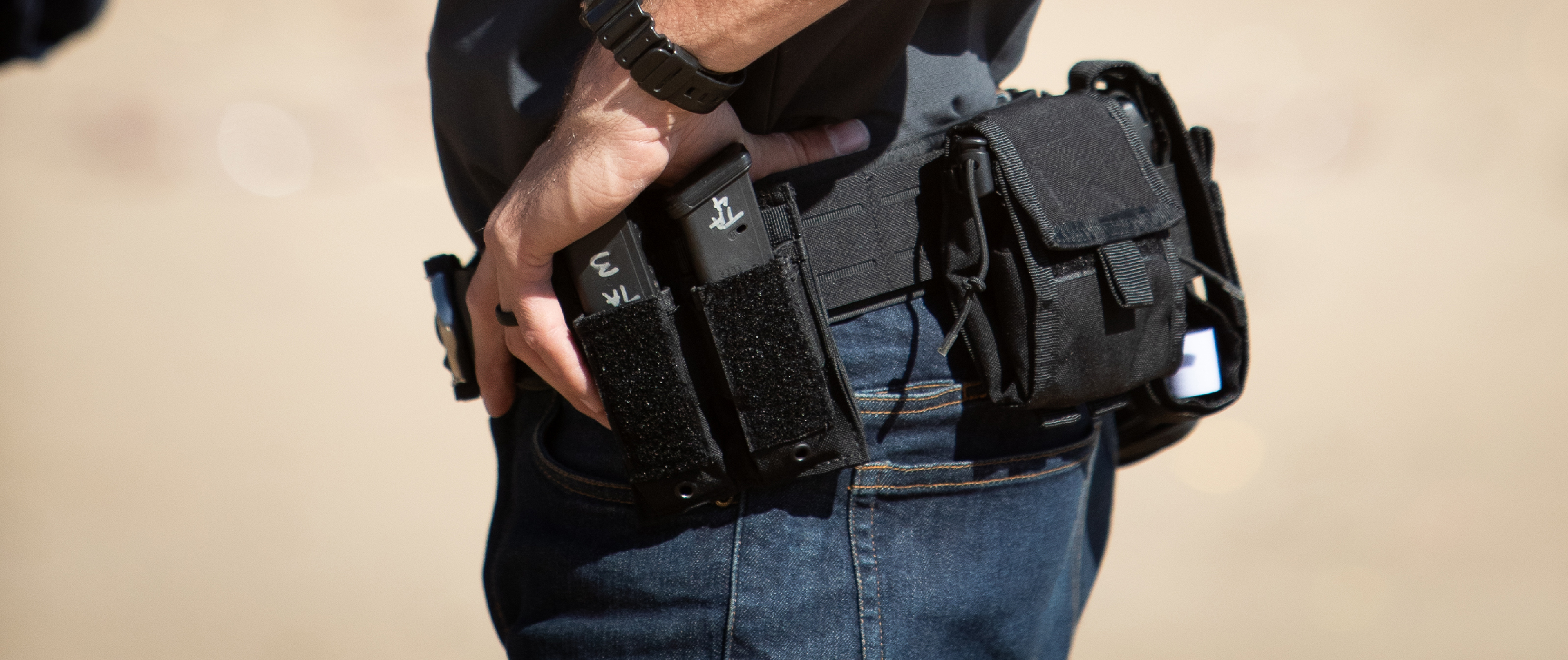 Image of the pistol pouch with the covers off